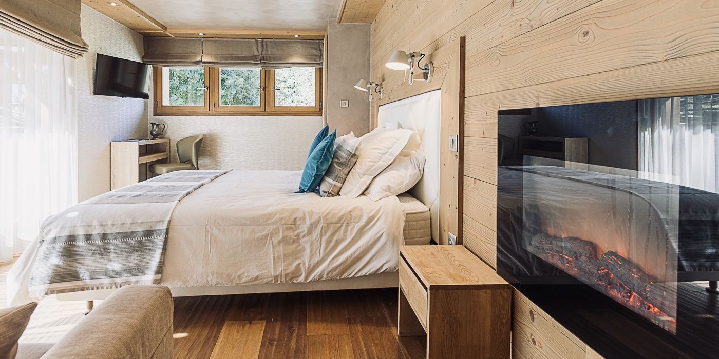 Chalet Jardin d'Angèle | Bed and Breakfast Courchevel Chalet Emilie south room