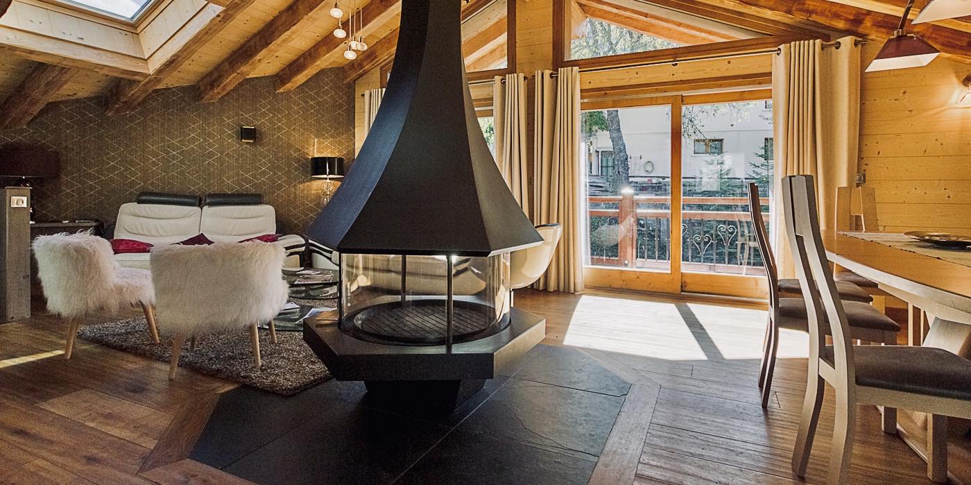 Chalet Jardin d'Angèle | Chambre d'Hôtes Courchevel Chalet Emilie cheminée