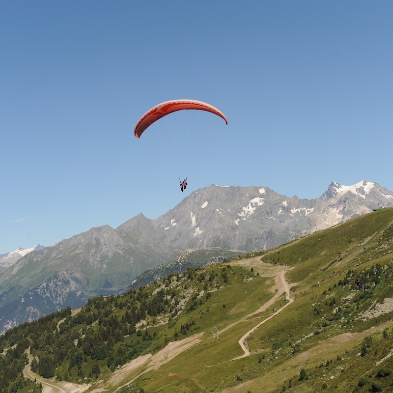 Chalet Jardin d'Angèle | Chambre d'Hôtes Courchevel vol parapente