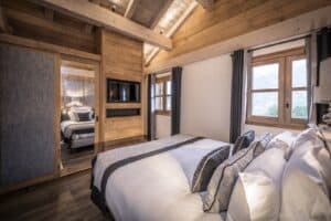 Chalet Jardin d'Angèle | ©Richard Roberts, guest room Courchevel