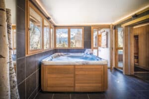 Chalet Jardin d'Angèle | ©Richard Roberts, jacuzzi